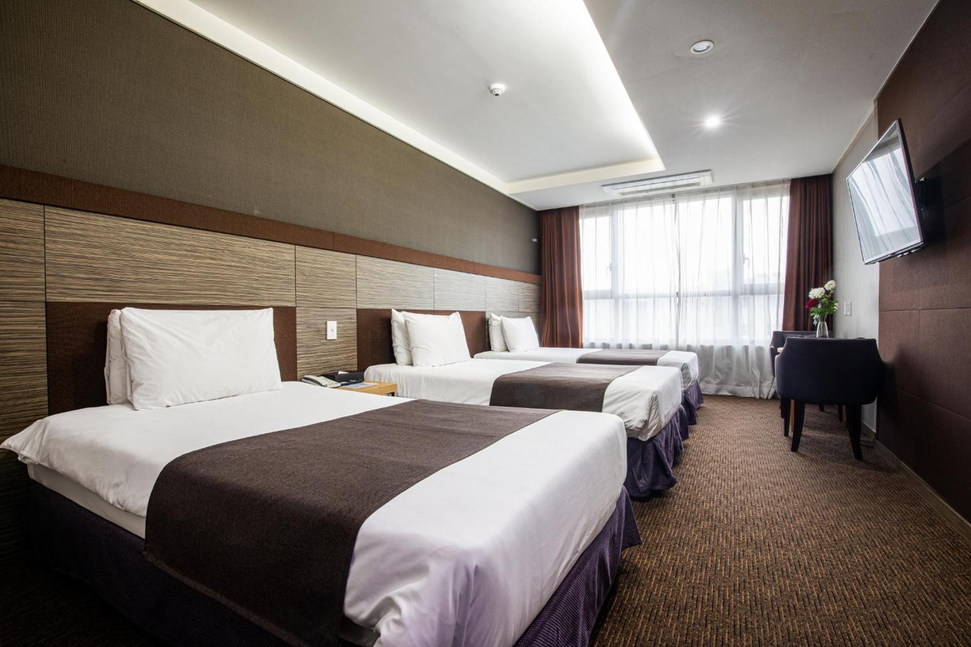 Eastern Hotel Jeju Seogwipo Bilik gambar