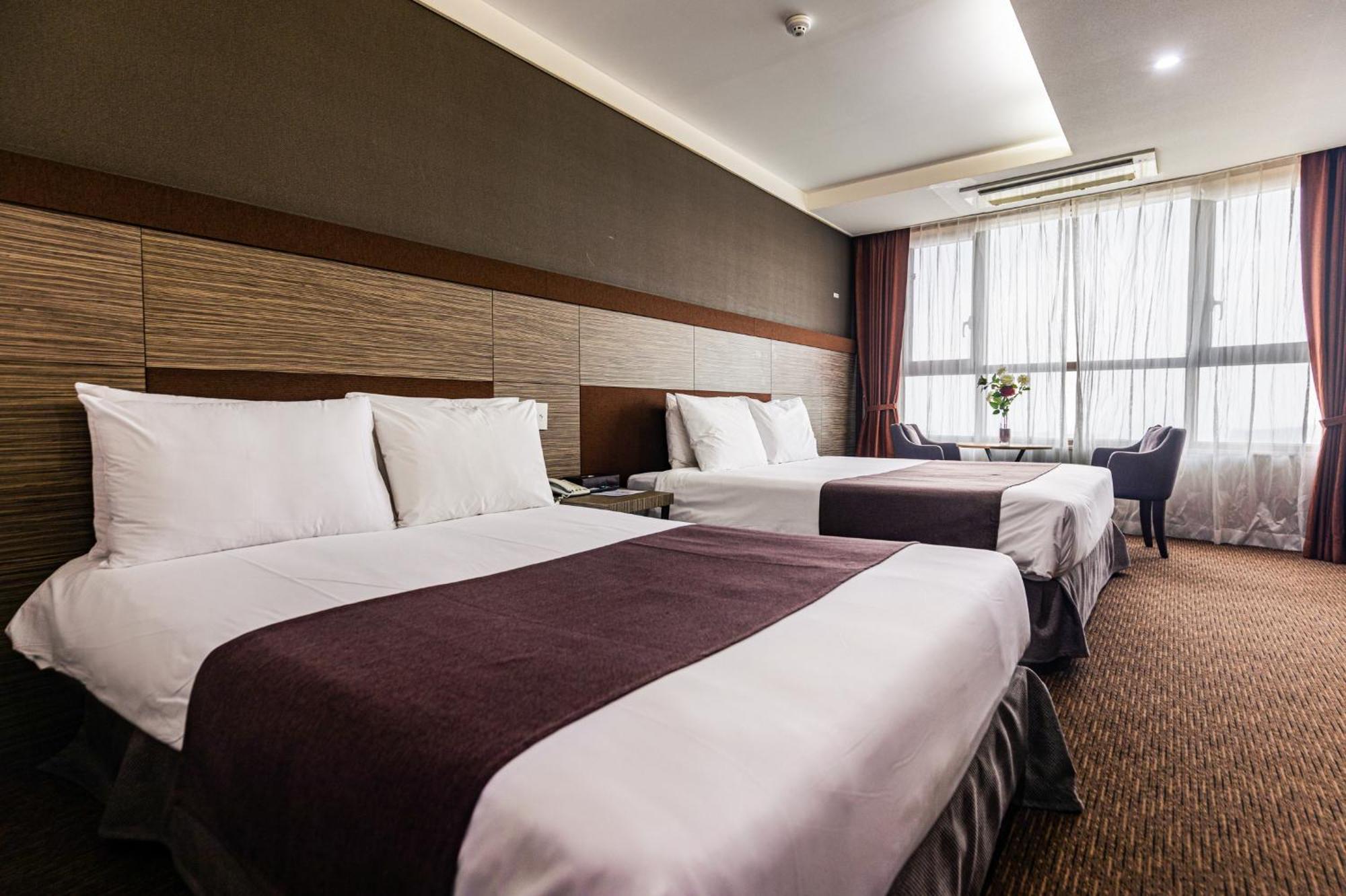 Eastern Hotel Jeju Seogwipo Bilik gambar