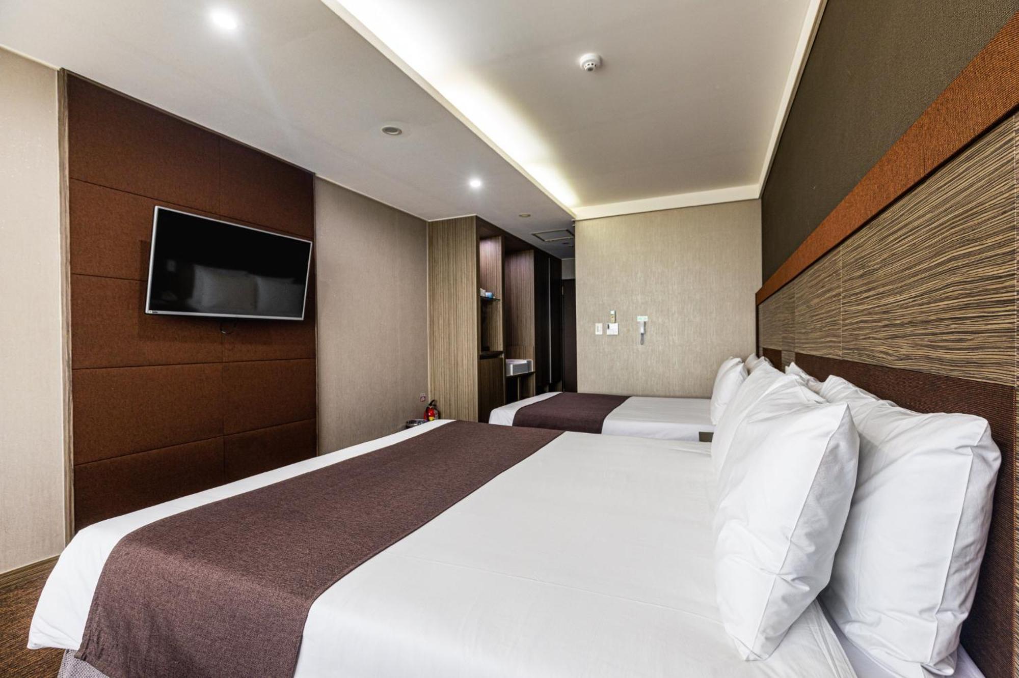 Eastern Hotel Jeju Seogwipo Bilik gambar