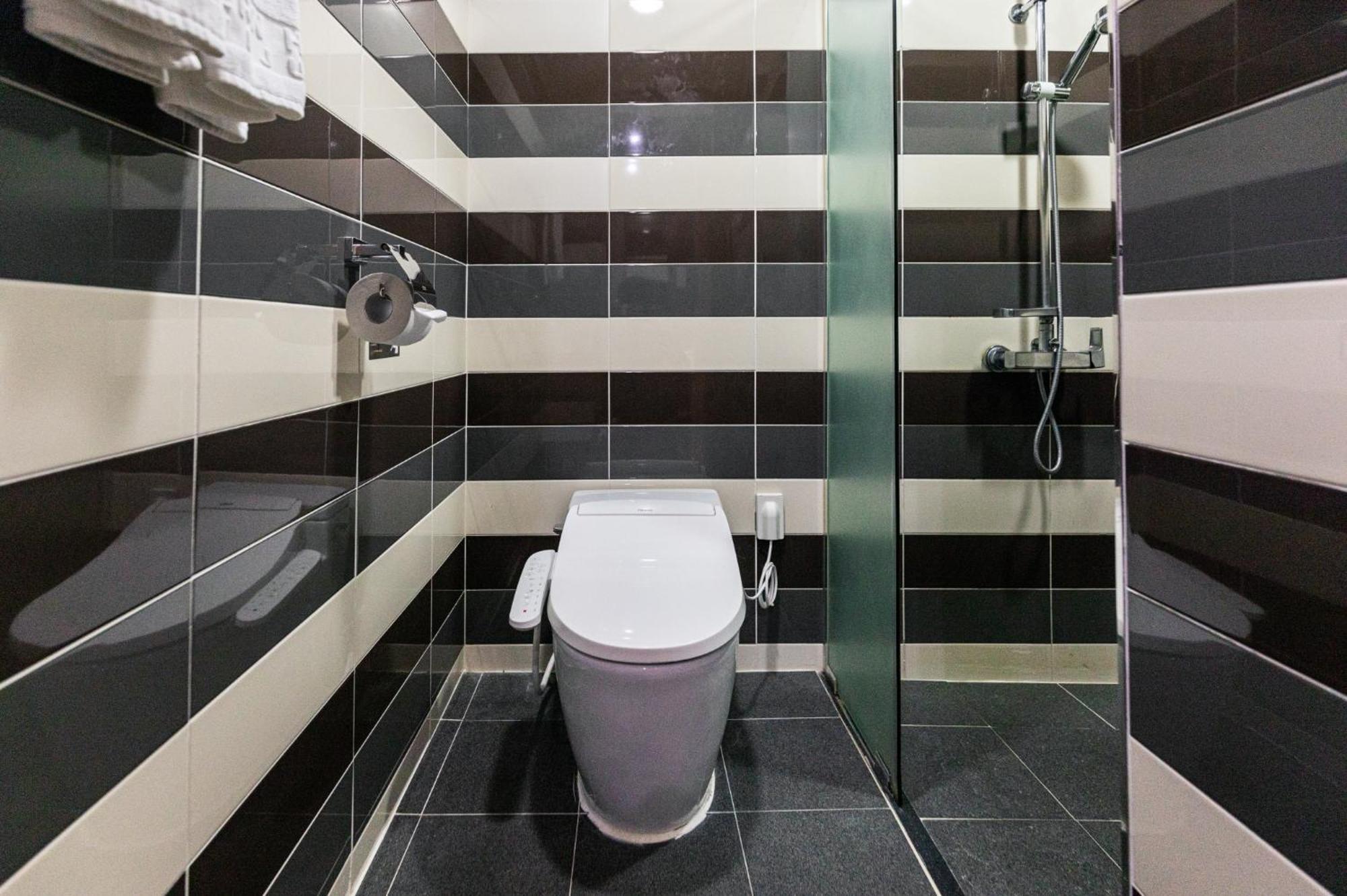 Eastern Hotel Jeju Seogwipo Bilik gambar