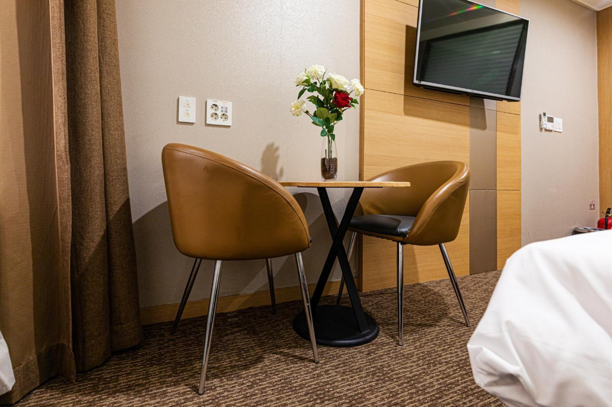 Eastern Hotel Jeju Seogwipo Bilik gambar